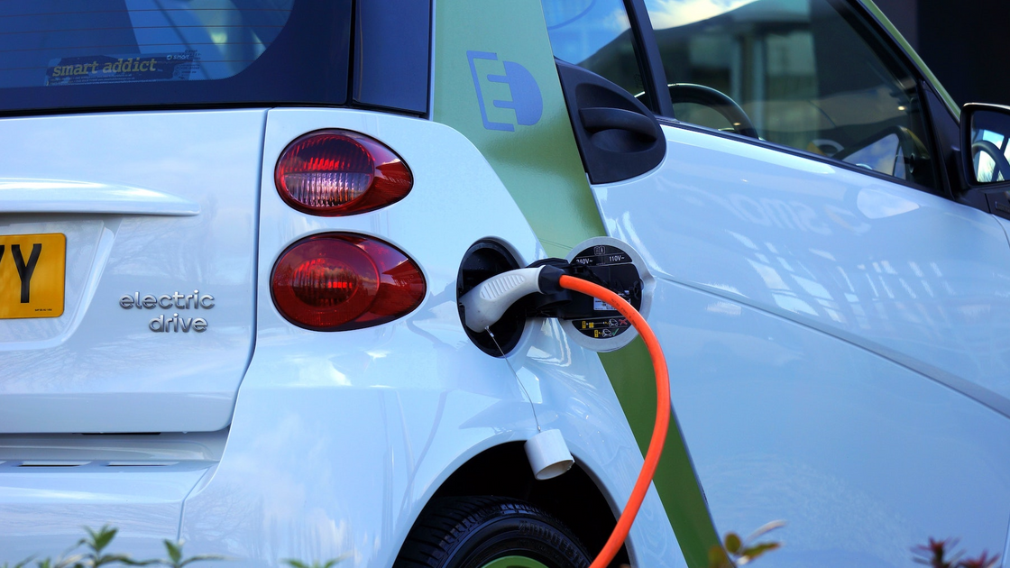 Electric vehicles FAQs to help you Car Credible